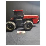Ertl 4994 International case tractor