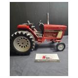 986 International turbo metal tractor