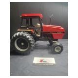 2594 International case tractor