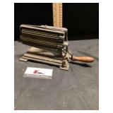 Cast iron fluting iron