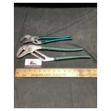 Iï¿½m on Dolo channel lock pliers
