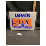 Leviï¿½s 501 shrink to fit or pre-shrunk