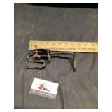 Door latch