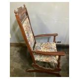 Pedestal rocker