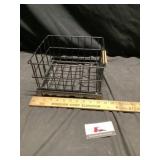 Sliding wire basket