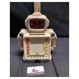 Play school Alphie II needs batteries