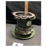 Vintage dart green, kerosene wick stove