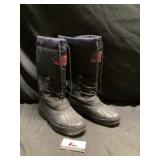 Arctic cats snow boots size 7