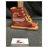 Sandberg lace and tie shoe