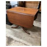 Duncan Fife drop leaf table