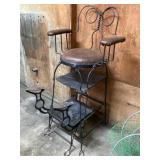 Shoe shine chair