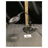 Third hand magnifying glass