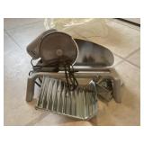 Meat slicer