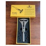 Hauling watch case wrench