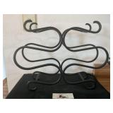 Wine bottle holder