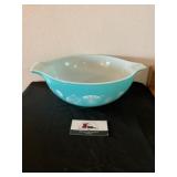 Pyrex turquoise hot air balloon Cinderella bowl