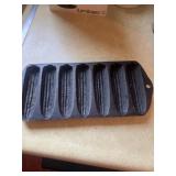 Cast iron cornbread stick pan