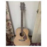 Yamaha guitar
