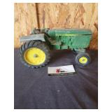 Ertl John deere tractor