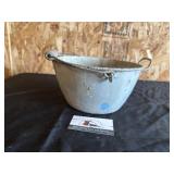 Enamel bowl