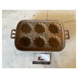 Cast iron muffin pan