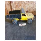 Tonka metal dump truck