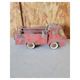 Structo metal truck