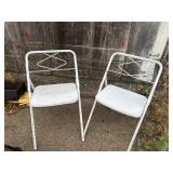 Vintage metal childrenï¿½s folding chairs