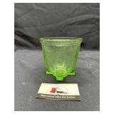 Uranium measuring cup