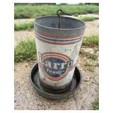 Larro feeds chicken feeder