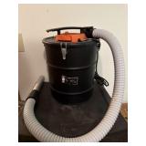 Ash vacuum