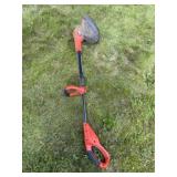 Grass haul Black & Decker weedeater no battery