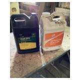 John Deere oil 15 W 40 almost full