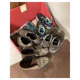 Menï¿½s shoes, size 12