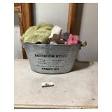 Bathroom rules tin with towels