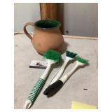 Stoneware croc water pitcher