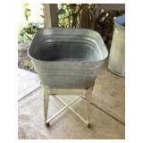 Galvanized wash tub