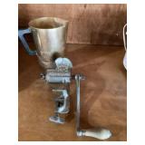 Food chopper with water pitcher