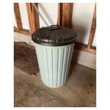 Garbage can