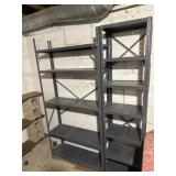 Metal shelving unit