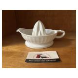 Milk glass juicer