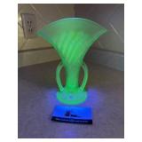 Uranium fan vase