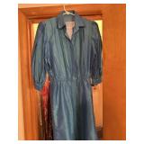 Vintage womenï¿½s dress size medium