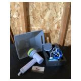 Electronic cleaning brush