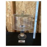 Covered cake plate