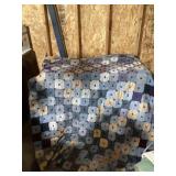 Tied comforter 66 x 85