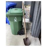 Sand shovel