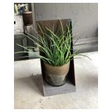 Cast-iron planter