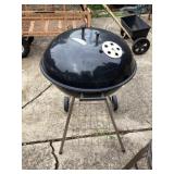 Round charcoal grill