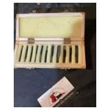 Carving knives